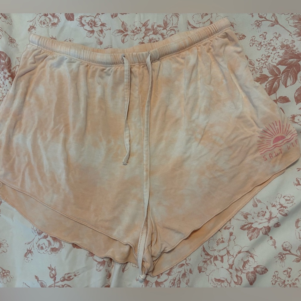 Salt Life Sunset Waves Peach Tie-Dye Women's Shorts